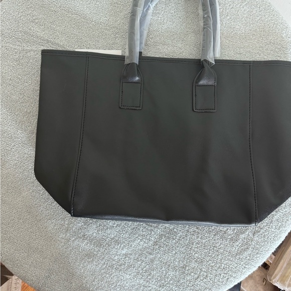 GIVENCHY Parfums Black Faux Leather Double Handle Tote Bag Snap Closure - Picture 6 of 7